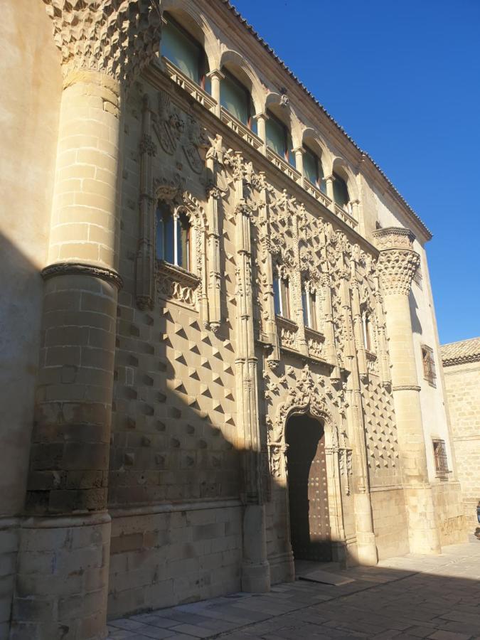 Apartamento Adrian Y Vanessa Vft/Ja/00086 Apartment Baeza Exterior photo